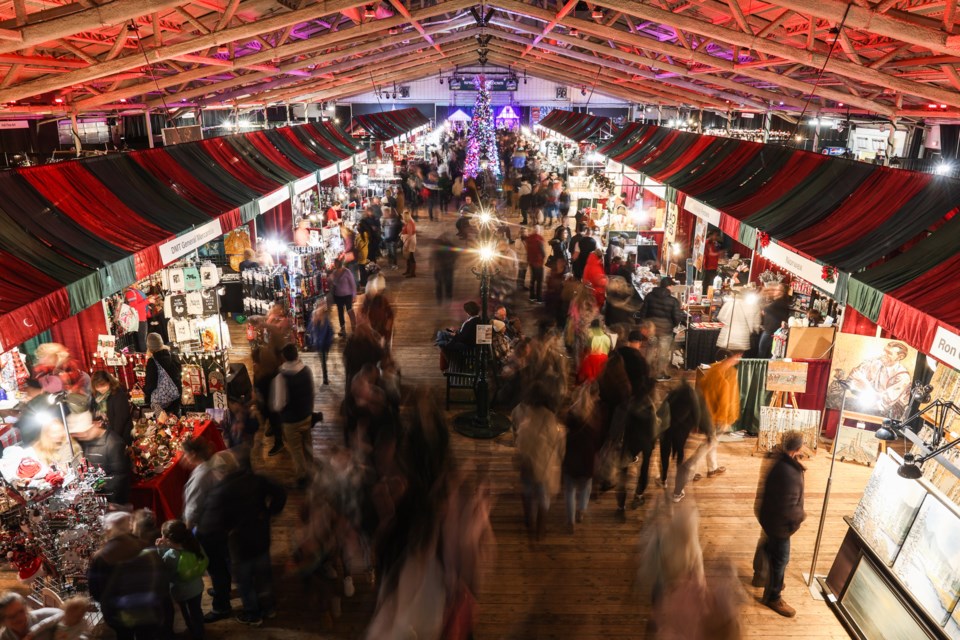 Celebrate the Holidays with Bon A-Pet-Treat! at the Spruce Meadows International Christmas Market 🎄🎇